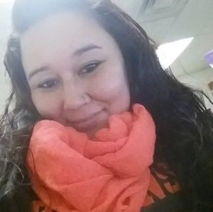 Meet your Posher, Phoenix